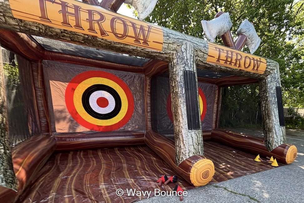 Double lane axe throwing